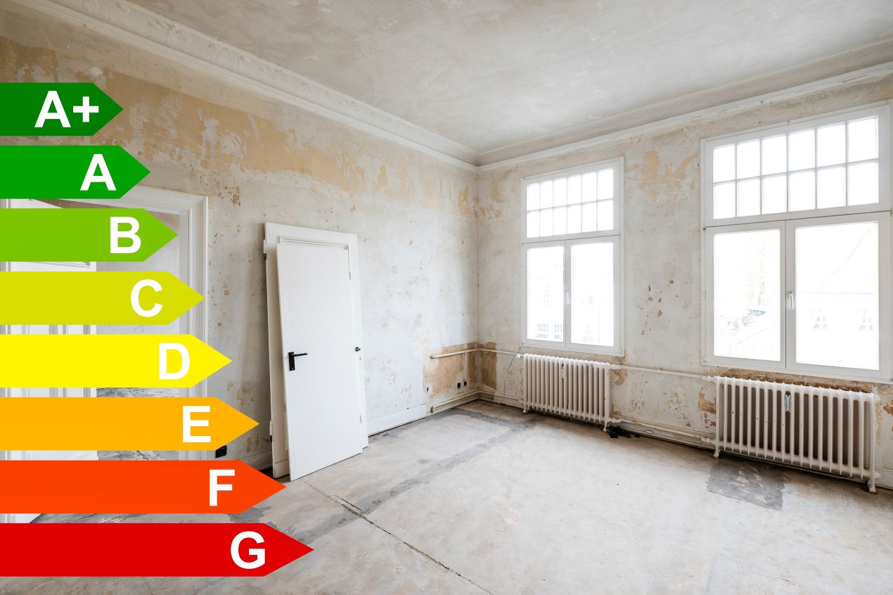 altbau sanierung innenraum mit energielabel vor daemmung und modernisierung